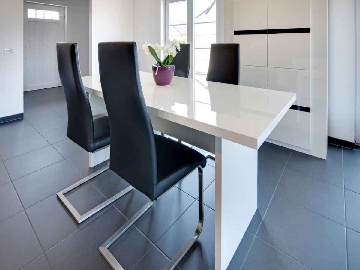 Modern Holiday Home In De Haan With Garden Екстер'єр фото